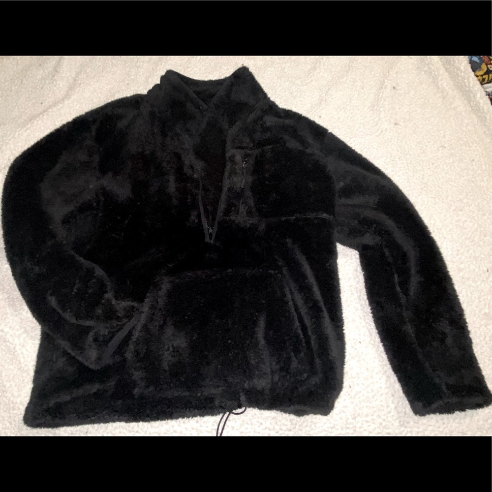 VICTORIA’S SECRET Black Sherpa Pullover in Med
